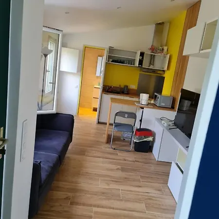 Dependance-appartement Dans Maison A Montgeron