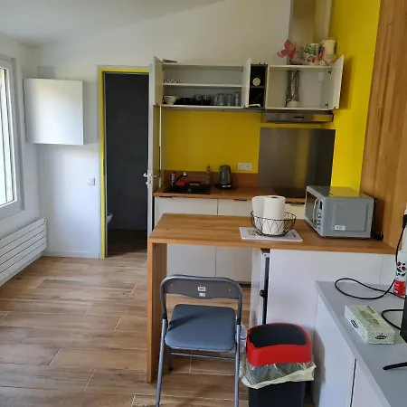 Dependance-appartement Dans Maison A * Montgeron